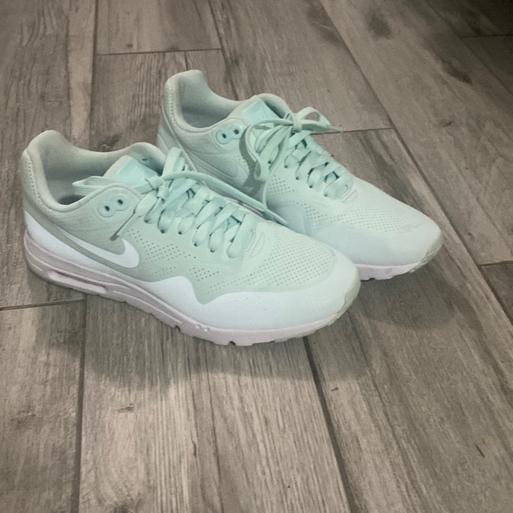 Mint Nike Air Max